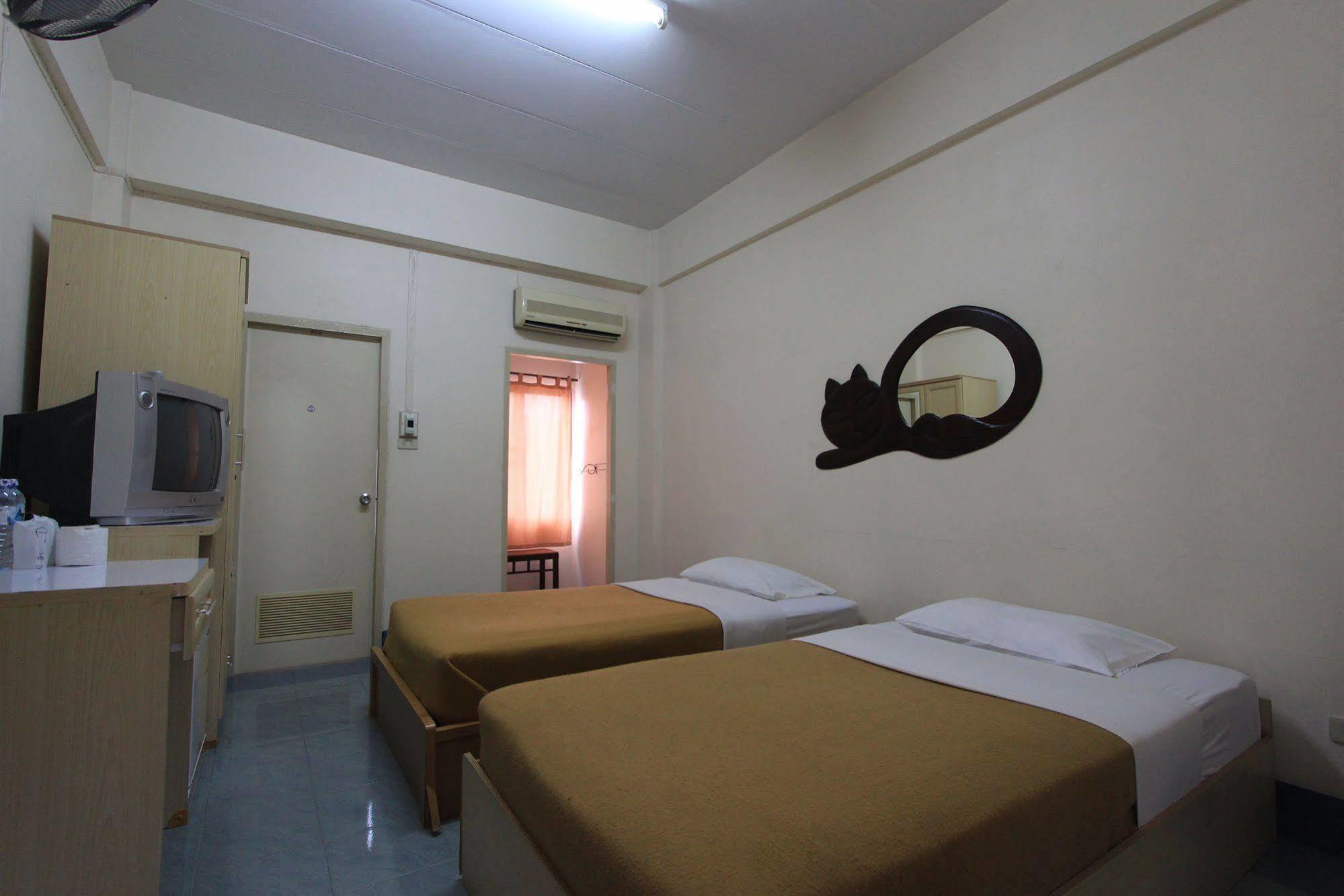 Hotel Manee Cool Mueang Chiang Mai Exterior foto